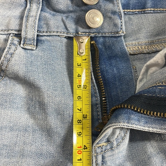 Ladies size 5 light colored jeans - Picture 8 of 11